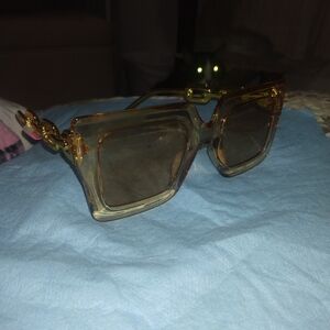 Stylish Gold Sunglasses